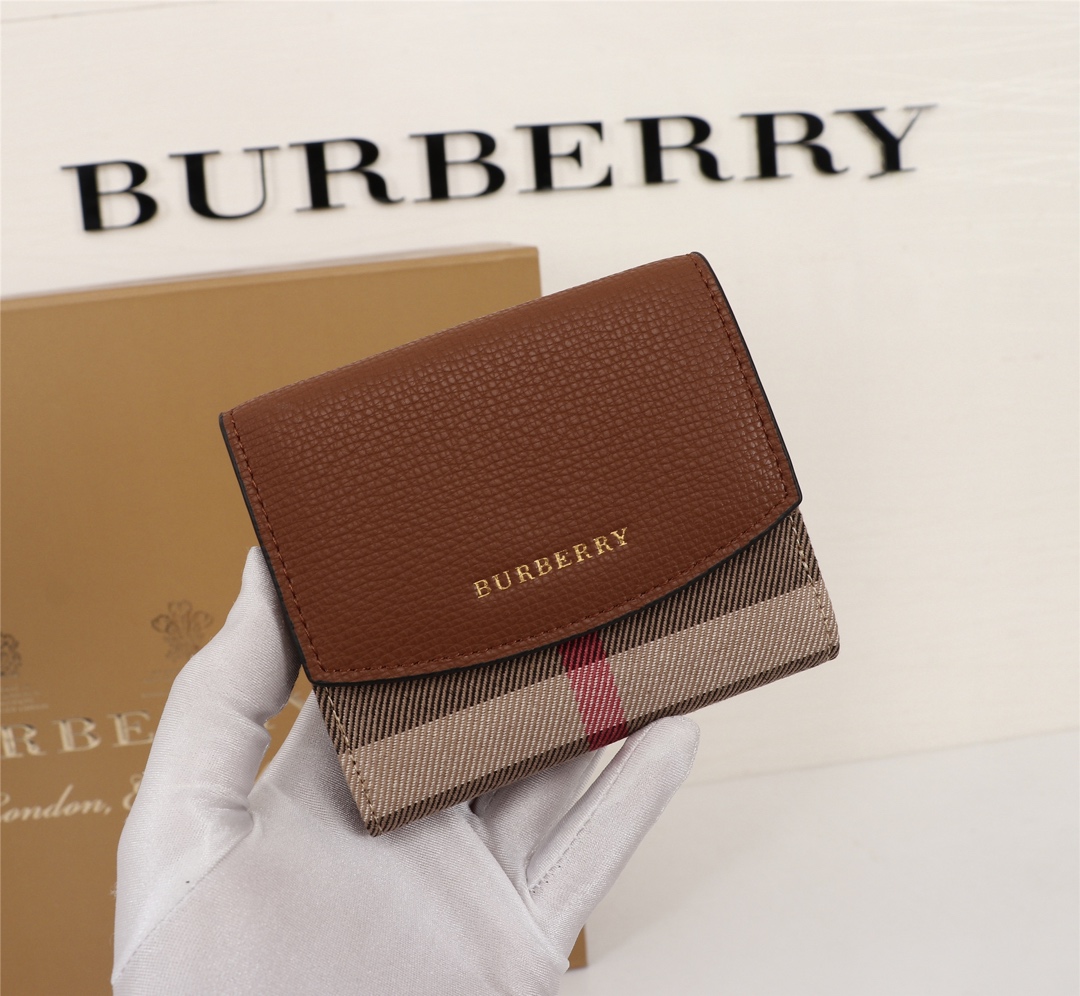 Burberry Leather Wallet Brown BB0002