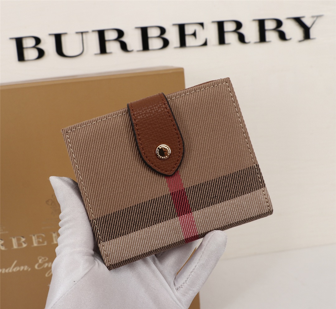 Burberry Leather Wallet Brown BB0002