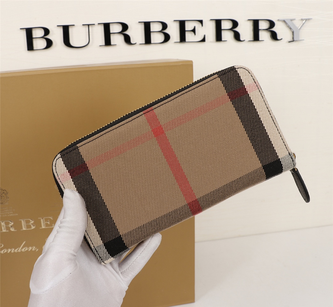 Burberry Leather Wallet Zipper Black BB0007