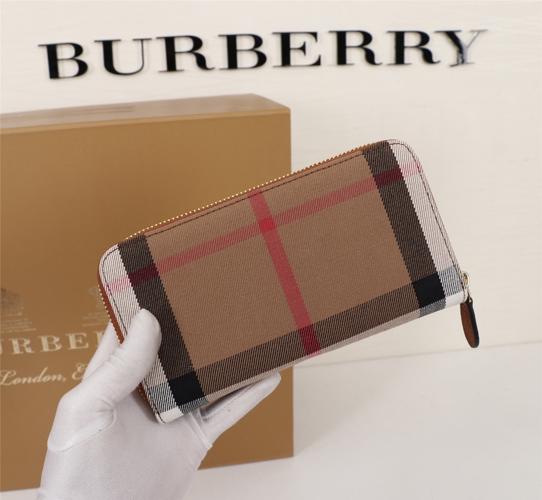 Burberry Leather Wallet Zipper Brown BB0008