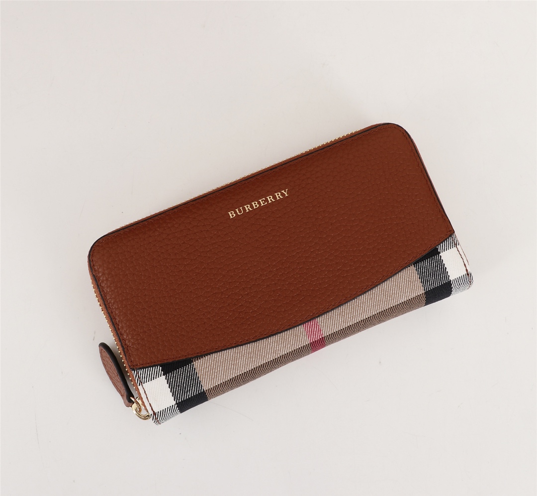 Burberry Leather Wallet Zipper Brown BB0008