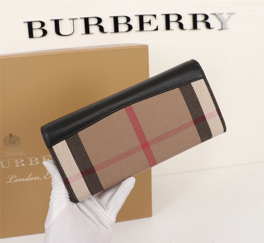 Burberry Leather Wallet Flap Black BB0010