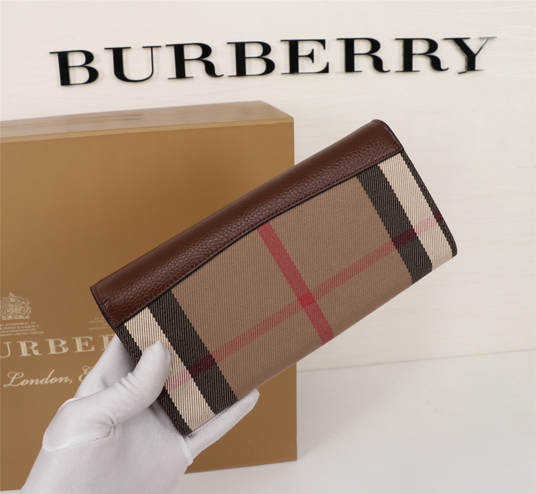 Burberry Leather Wallet Flap Brown BB0012