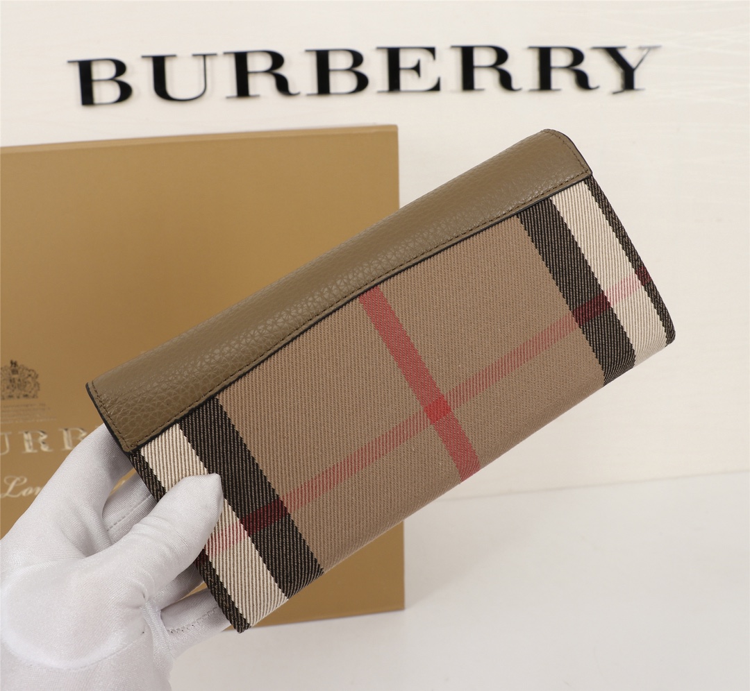 Burberry Leather Wallet Flap Green BB0013