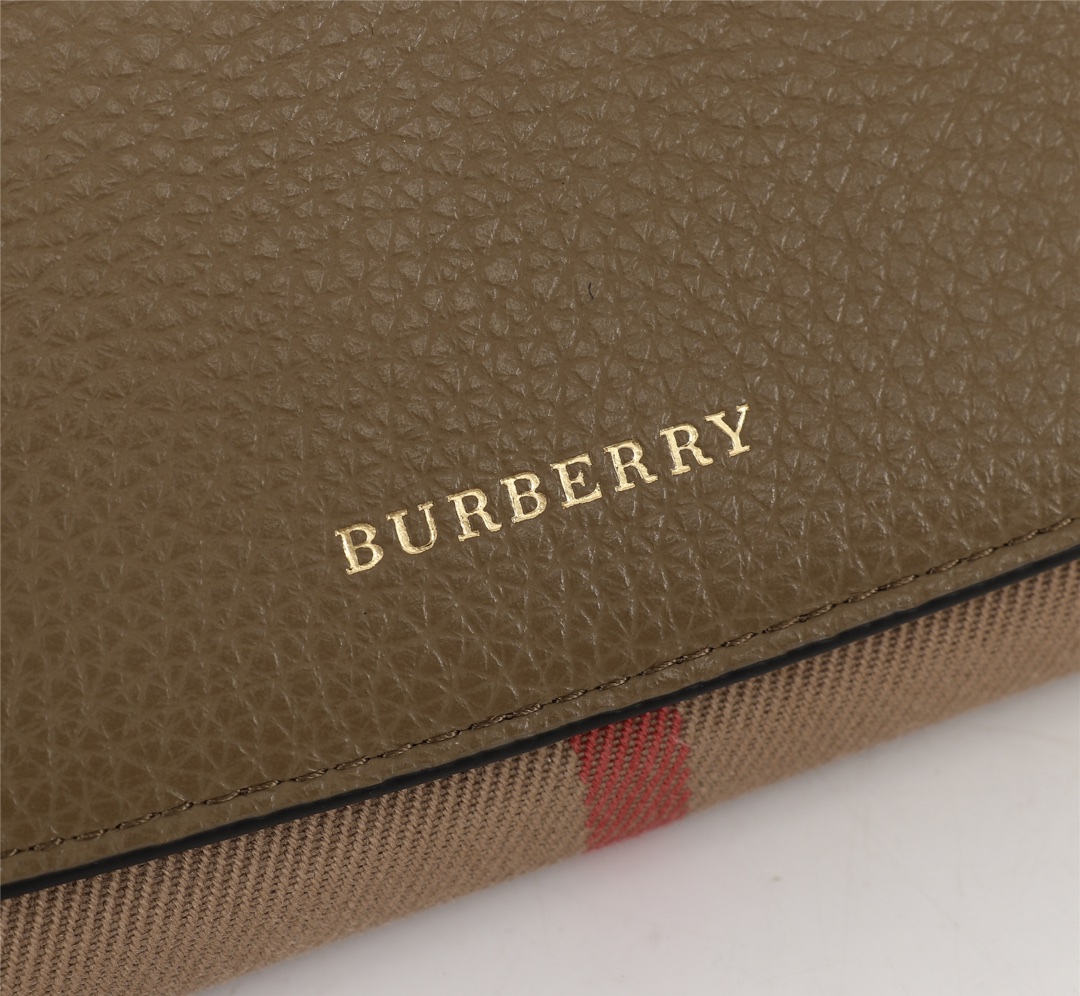 Burberry Leather Wallet Flap Green BB0013