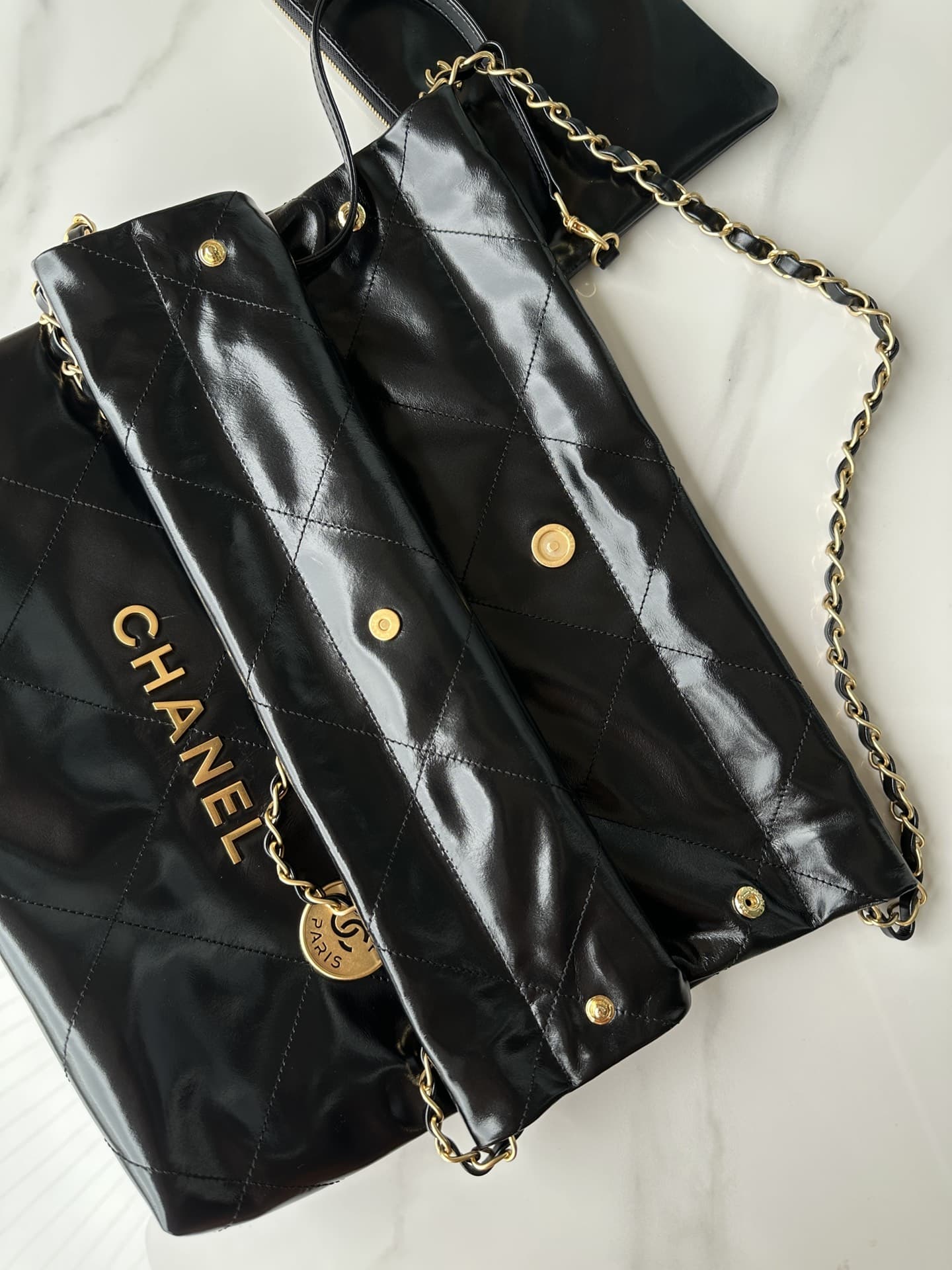 Chanel CHANEL 22 Small Handbag AS3260