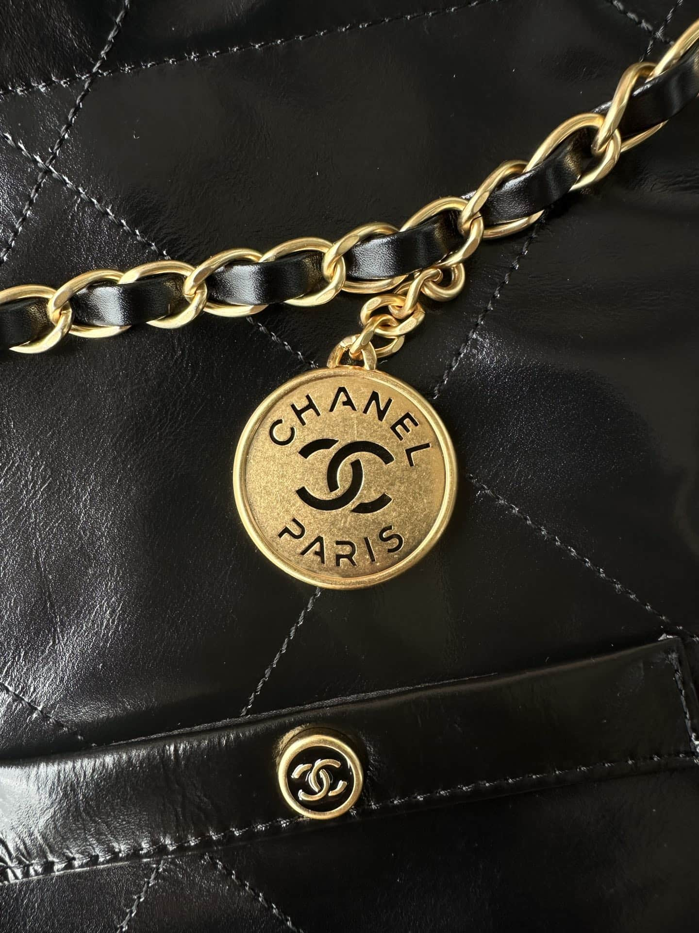 Chanel CHANEL 22 Small Handbag AS3260