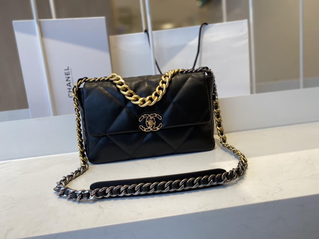 Chanel CHANEL 19 Large Handbag AS1161