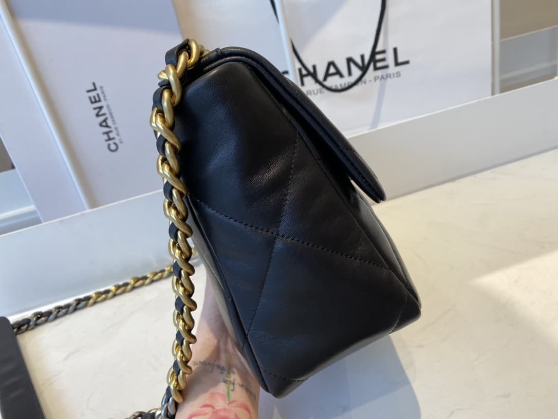 Chanel CHANEL 19 Large Handbag AS1161