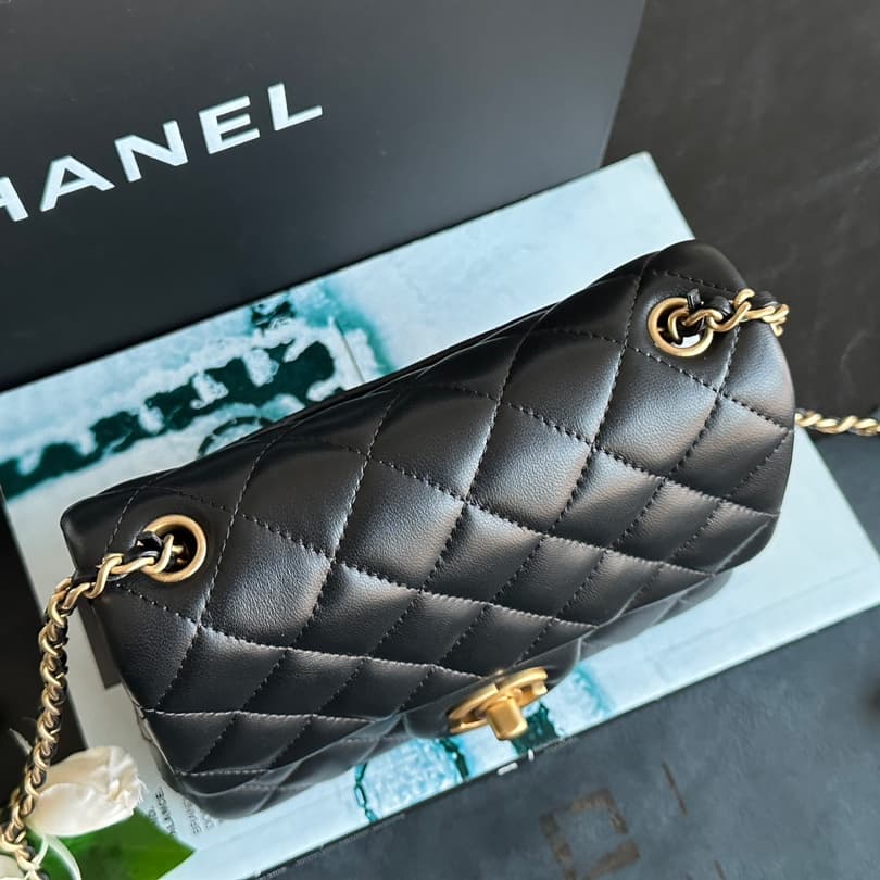 Chanel Mini Pearl Crush Flap Bag AS1786