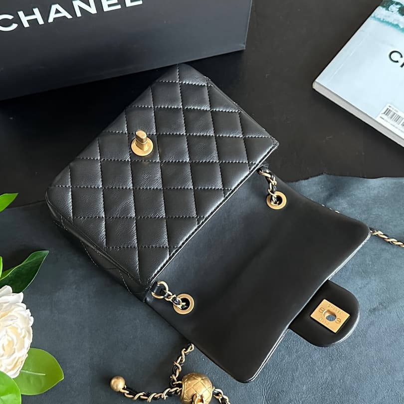 Chanel Mini Pearl Crush Flap Bag AS1786