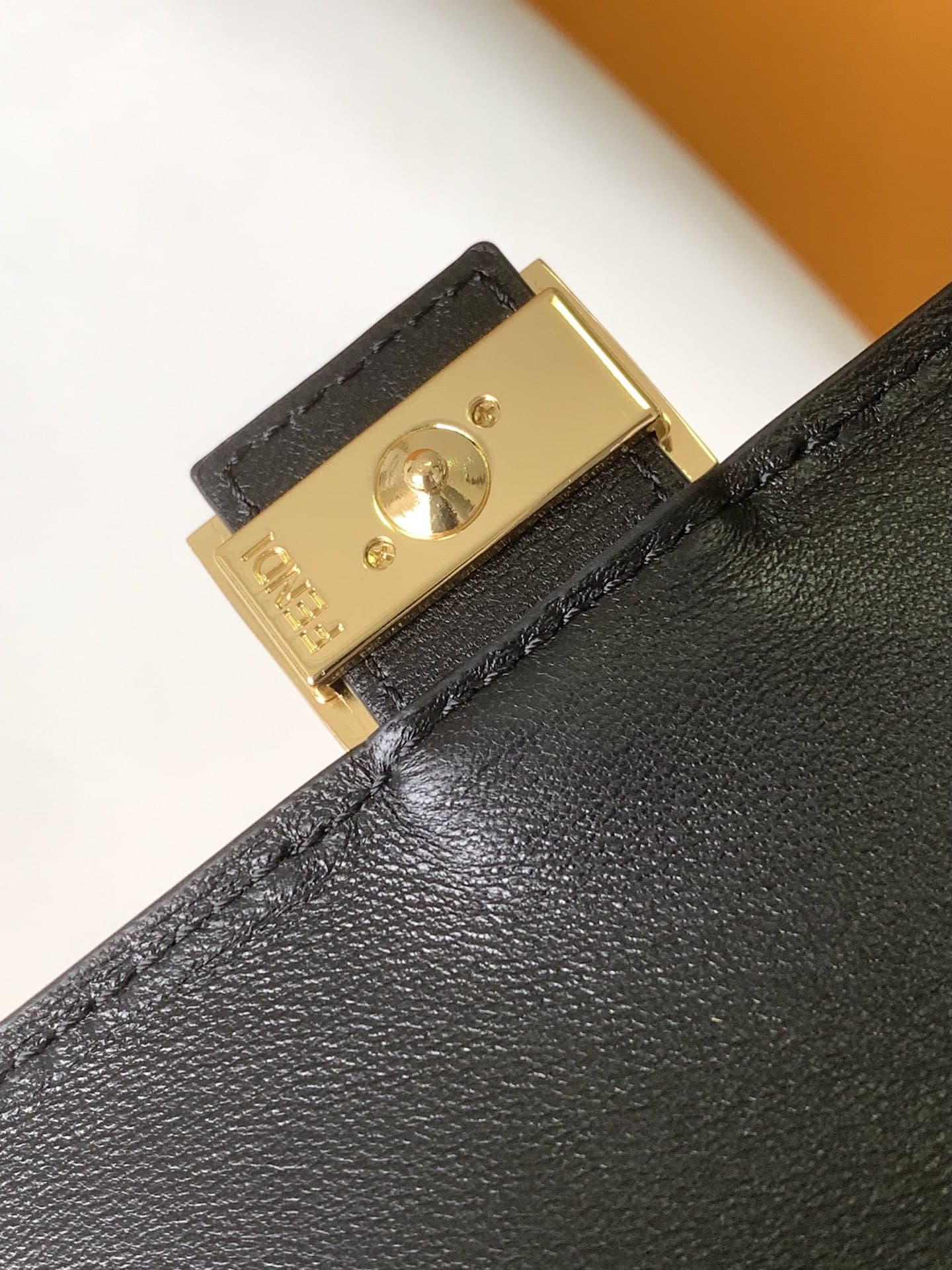 Fendi Baguette Black leather bag FD0002