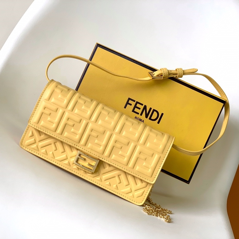 Fendi Baguette Yellow leather bag FD0003