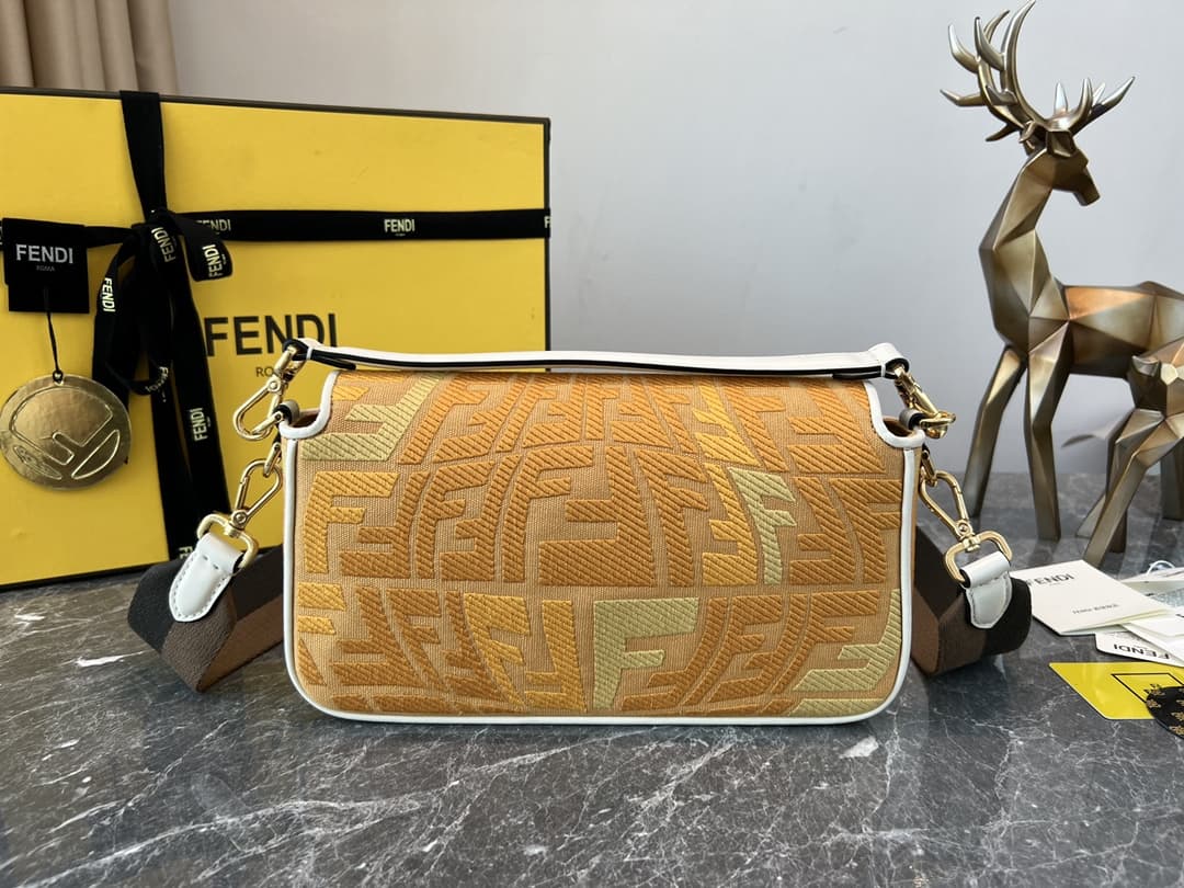 Fendi Vertigo Baguette Orange bag FD0005