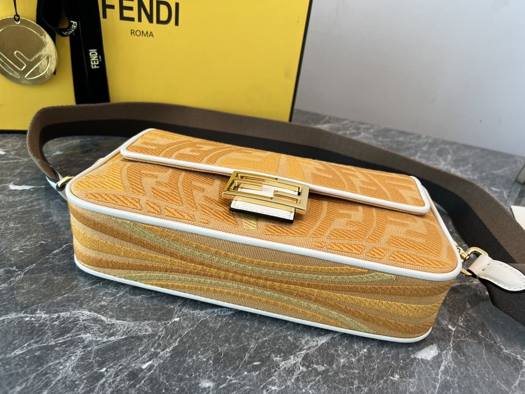 Fendi Vertigo Baguette Orange bag FD0005