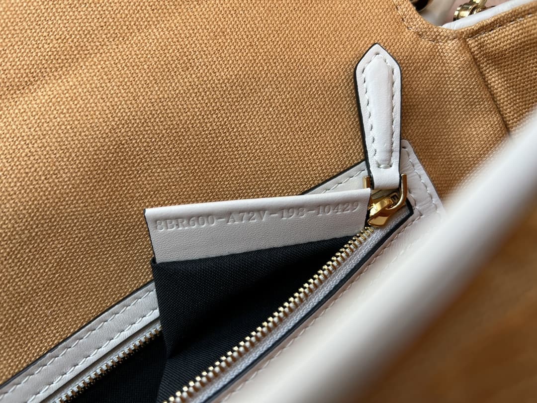 Fendi Vertigo Baguette Orange bag FD0005