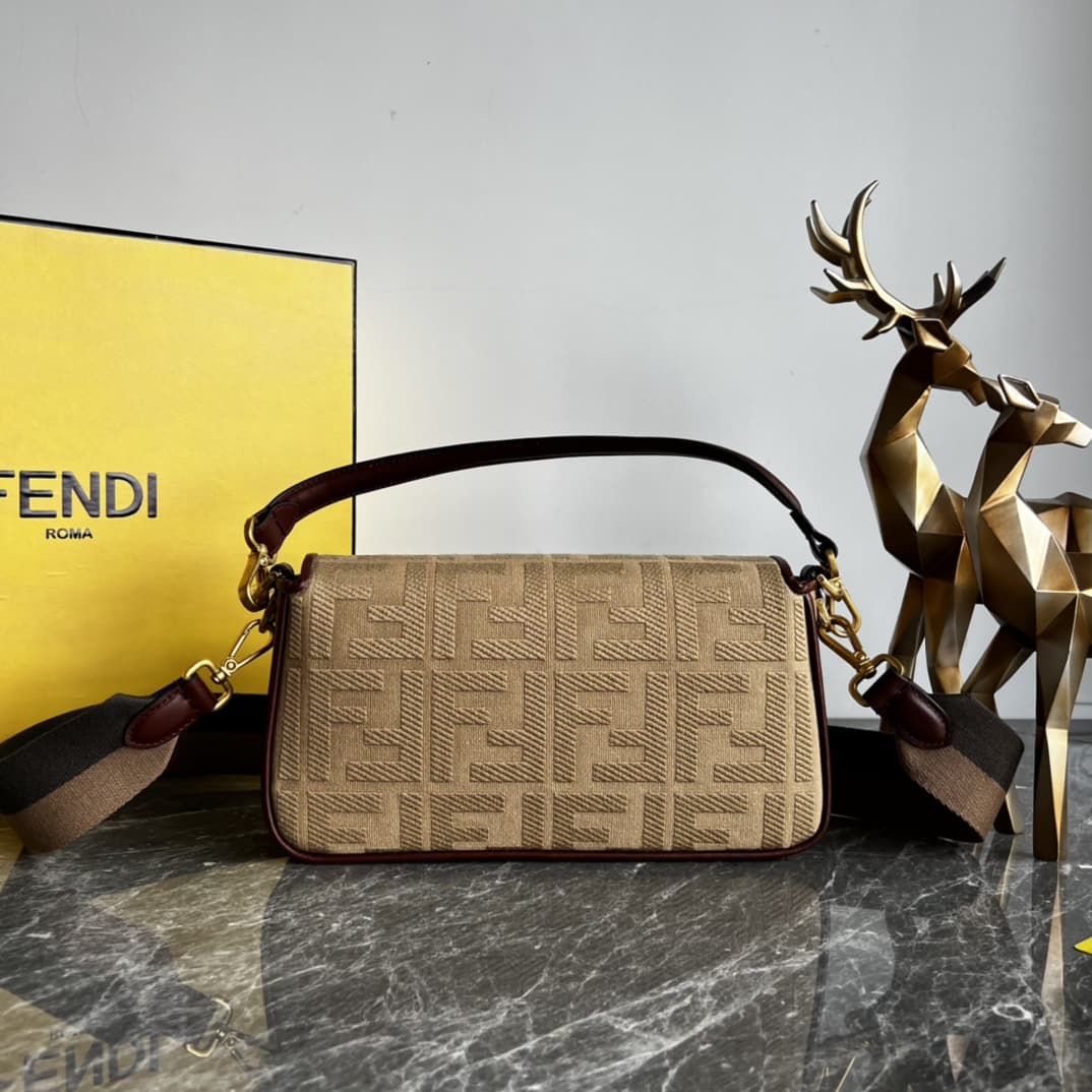 Fendi Baguette Brown bag FD0006