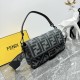 Fendi Lconic Baguette Dark Green bag FD0008