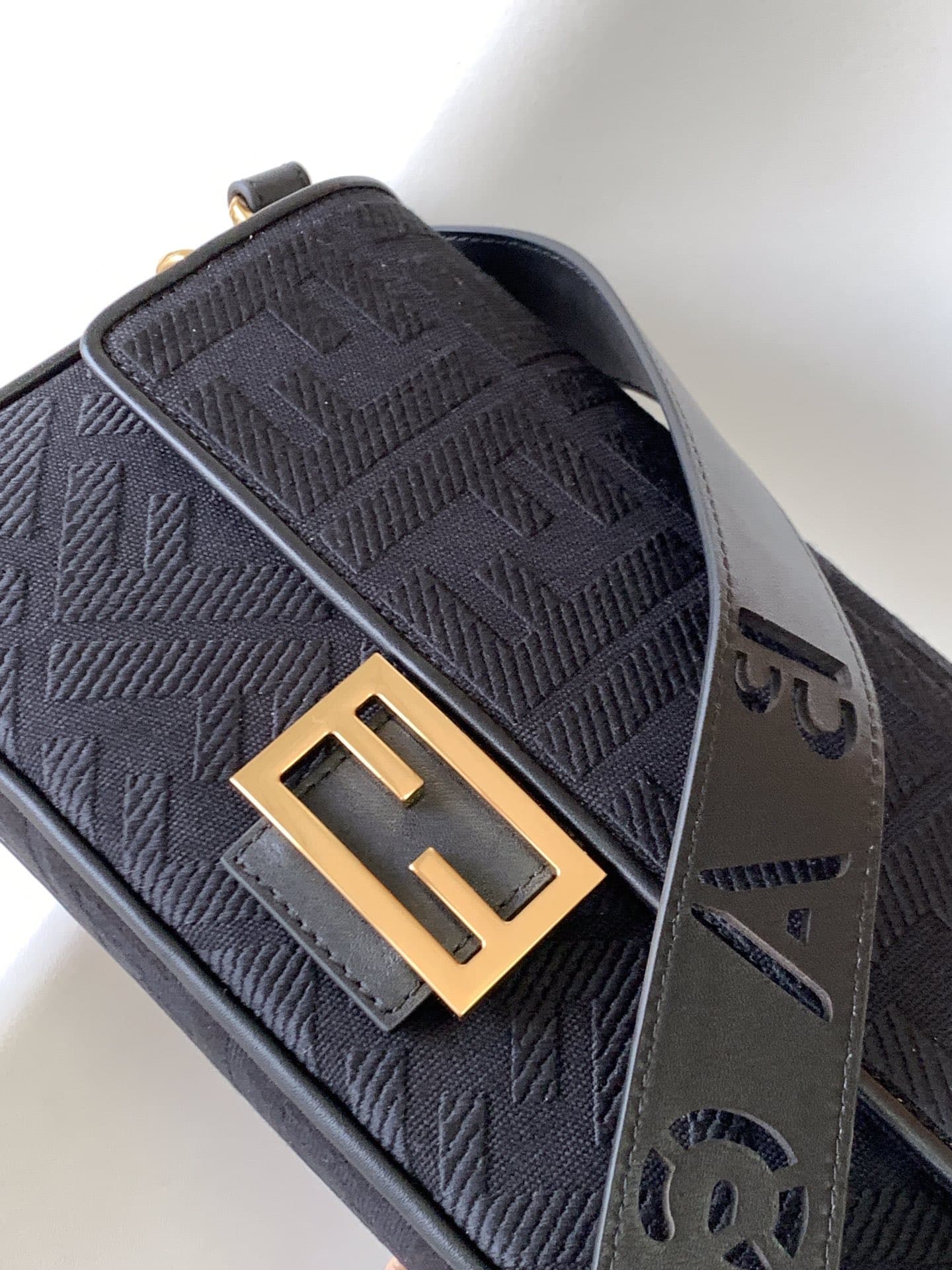 Fendi Baguette Brown bag Black FD0020