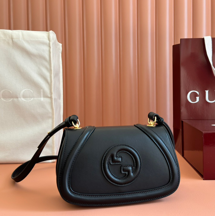 Gucci Blondie mini shoulder bag 815700 AAEC2 1000