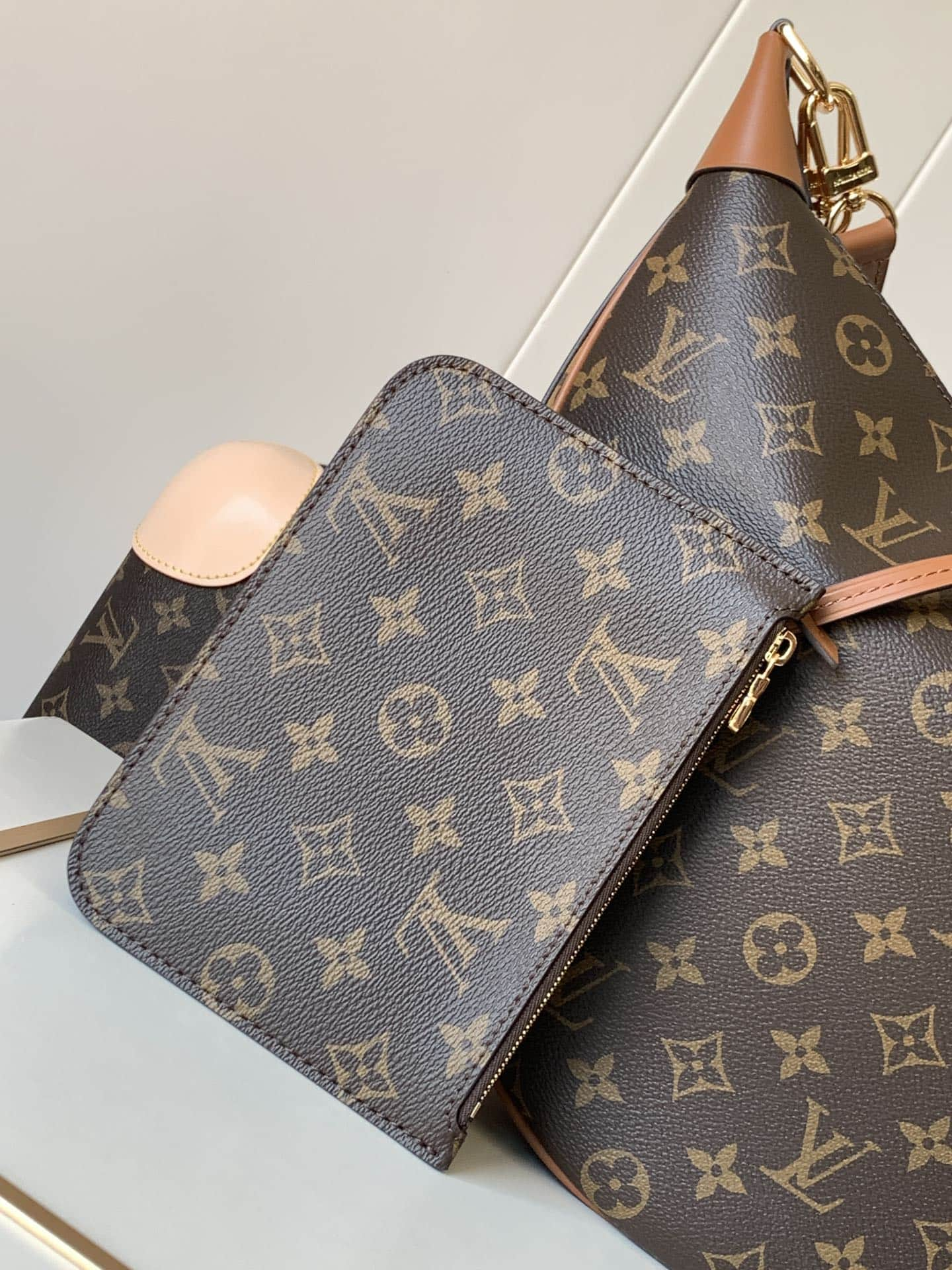 Louis Vuitton LOOP HOBO Handbag M46311 