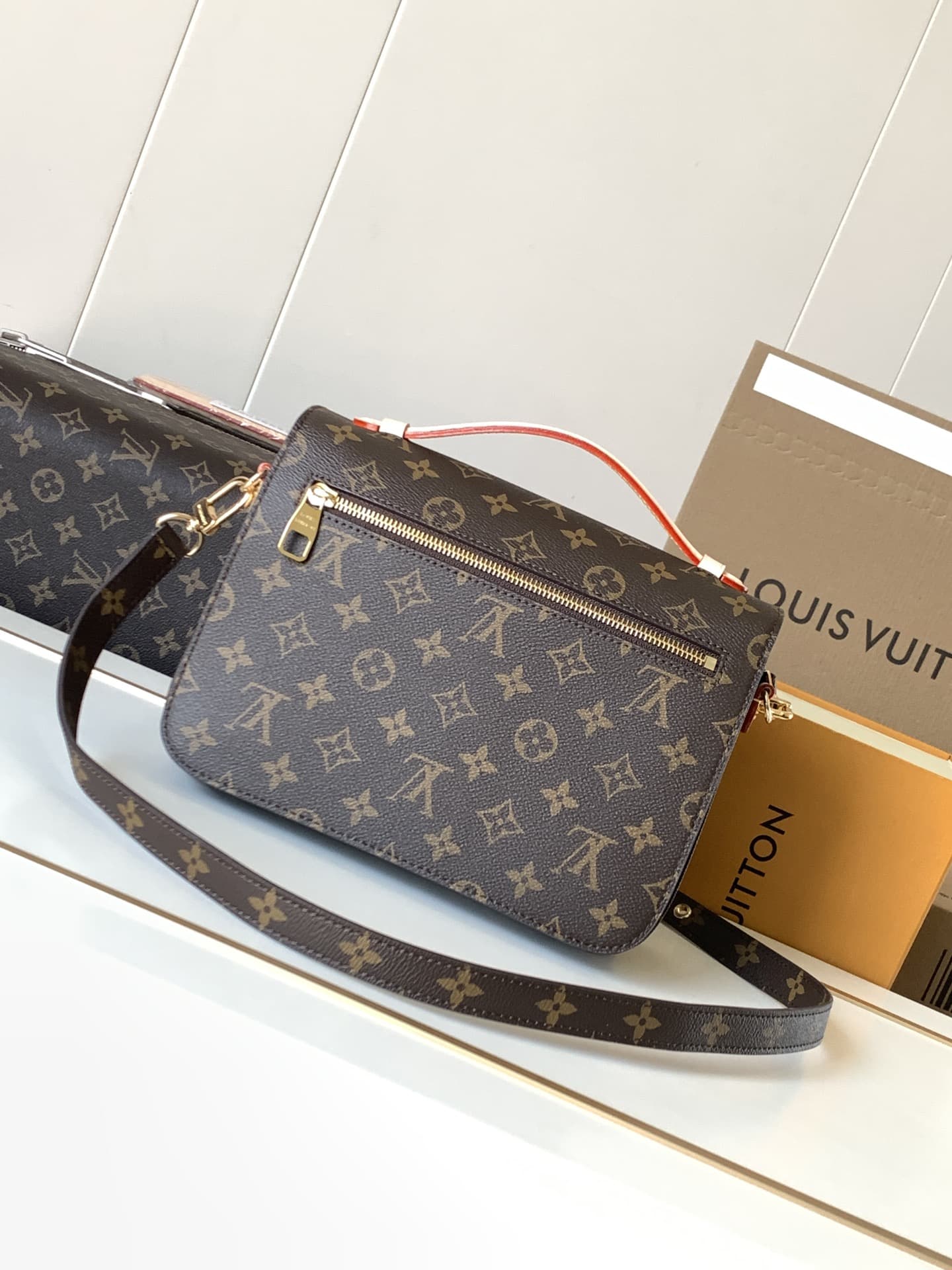 Louis Vuitton POCHETTE MÉTIS Handbag M44875 