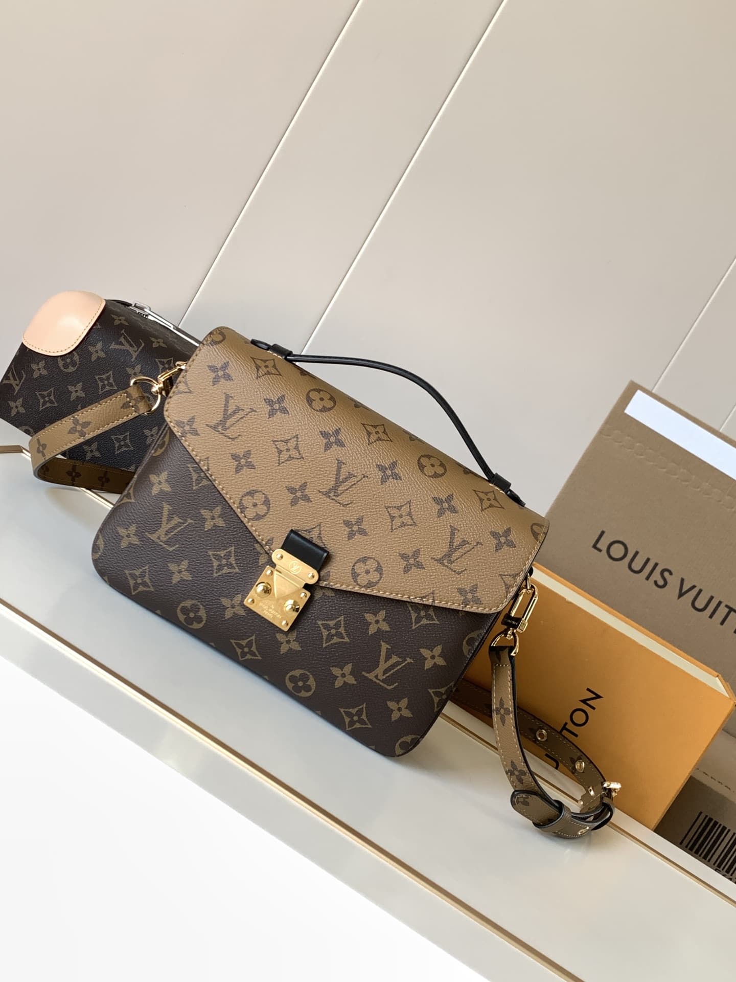 Louis Vuitton POCHETTE MÉTIS Handbag M44876 