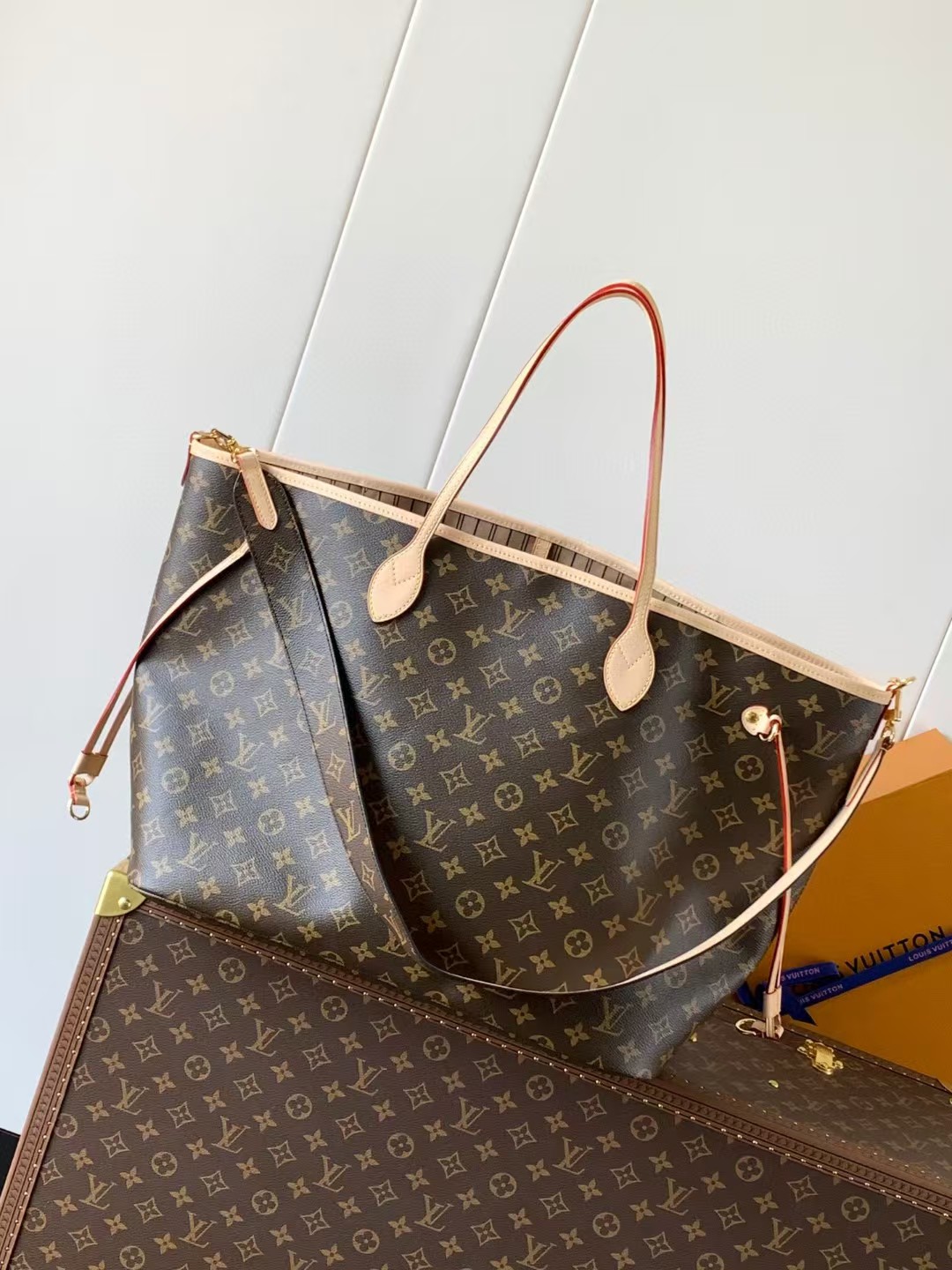 Louis Vuitton Neverfull Bandoulière Inside Out GM Handbag M11948 