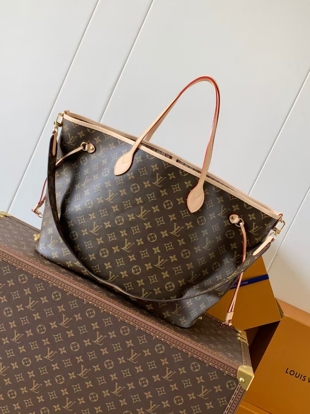 Louis Vuitton Neverfull Bandoulière Inside Out GM Handbag M11948 