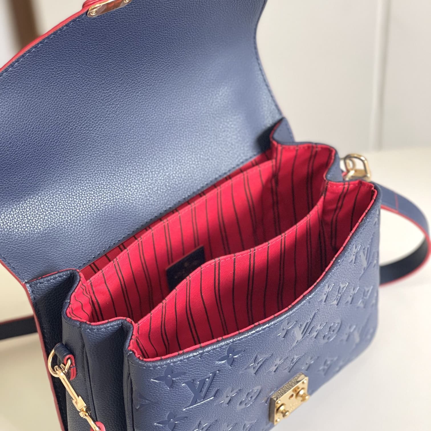 Louis Vuitton Pochette Métis Handbag M44071 