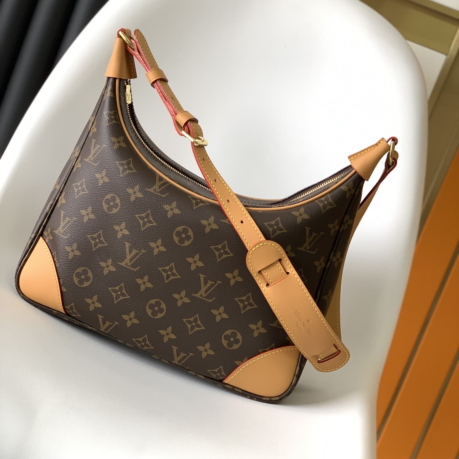 Louis Vuitton Boulogne Handbag M51260 