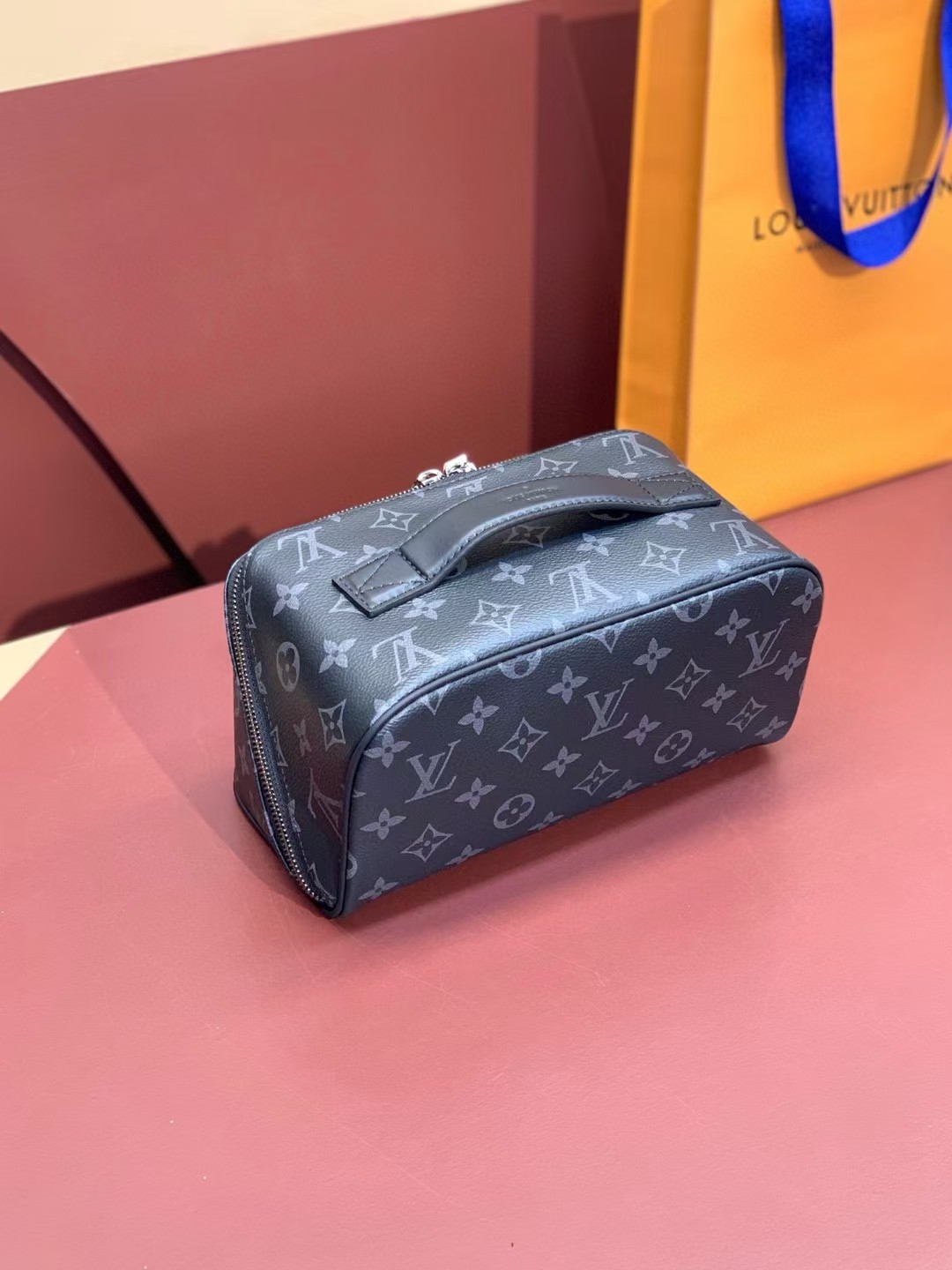 Louis Vuitton Toiletry Bag M11508 