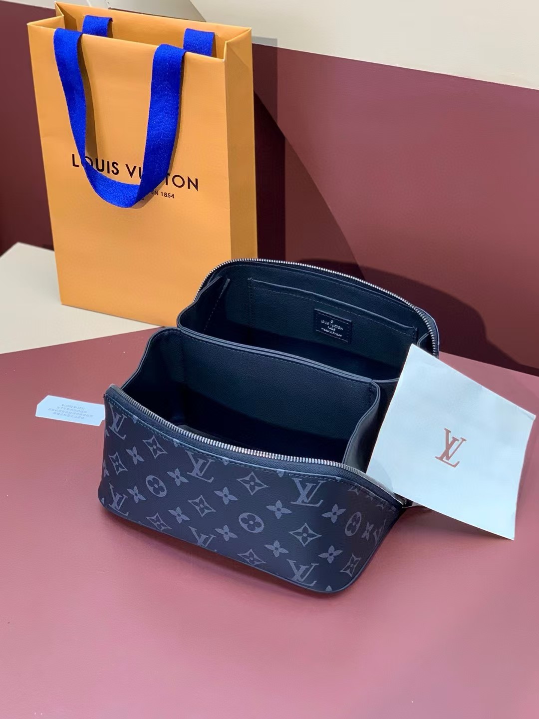 Louis Vuitton Toiletry Bag M11508 