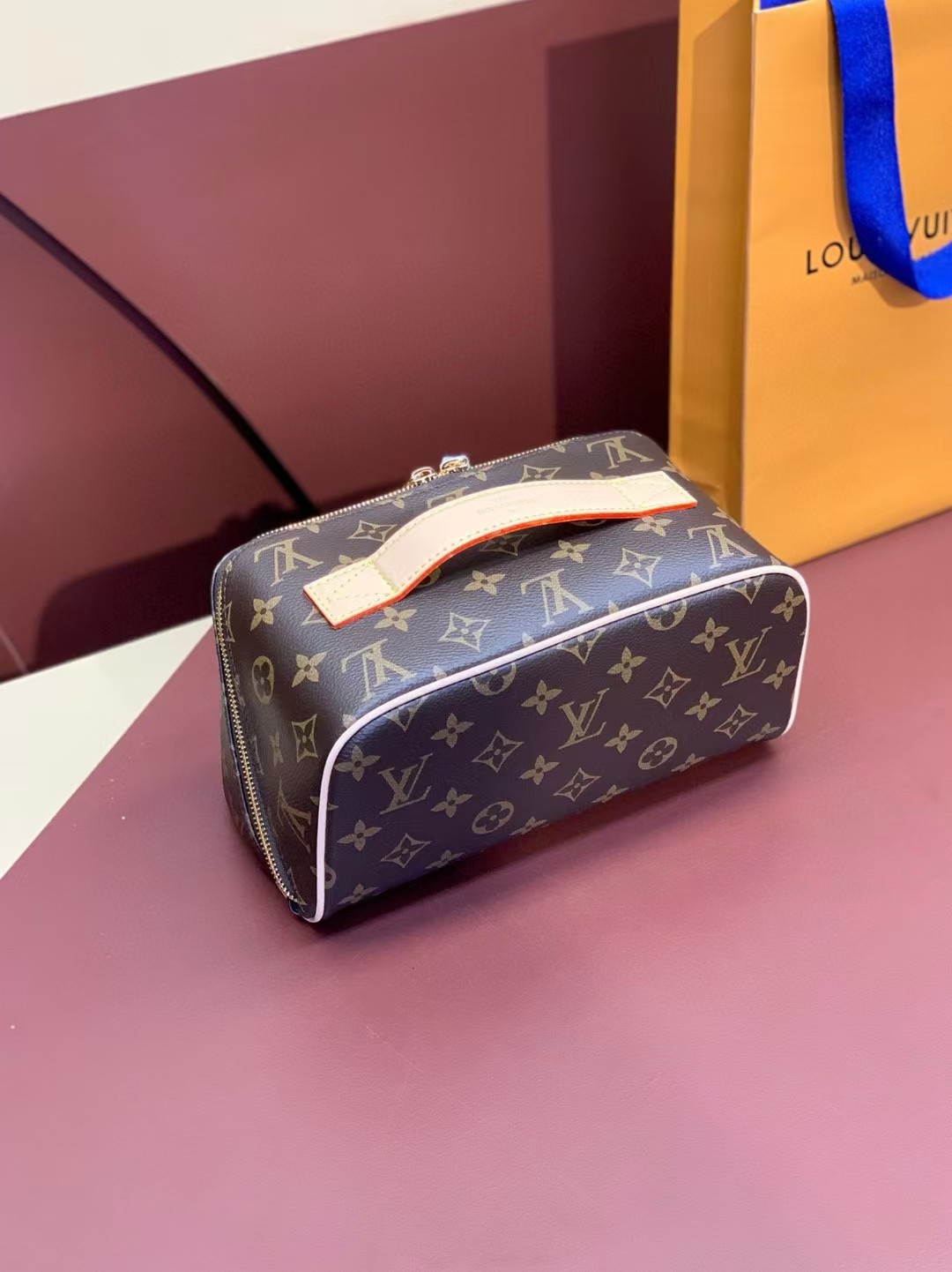 Louis Vuitton Toiletry Bag M11750 