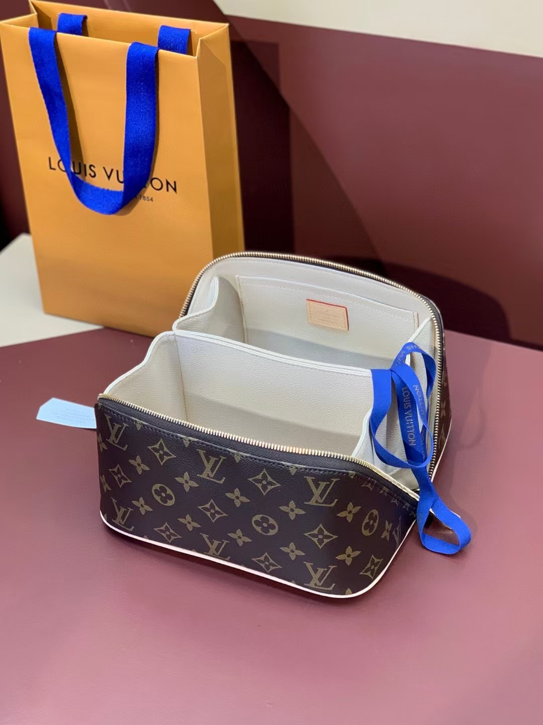 Louis Vuitton Toiletry Bag M11750 