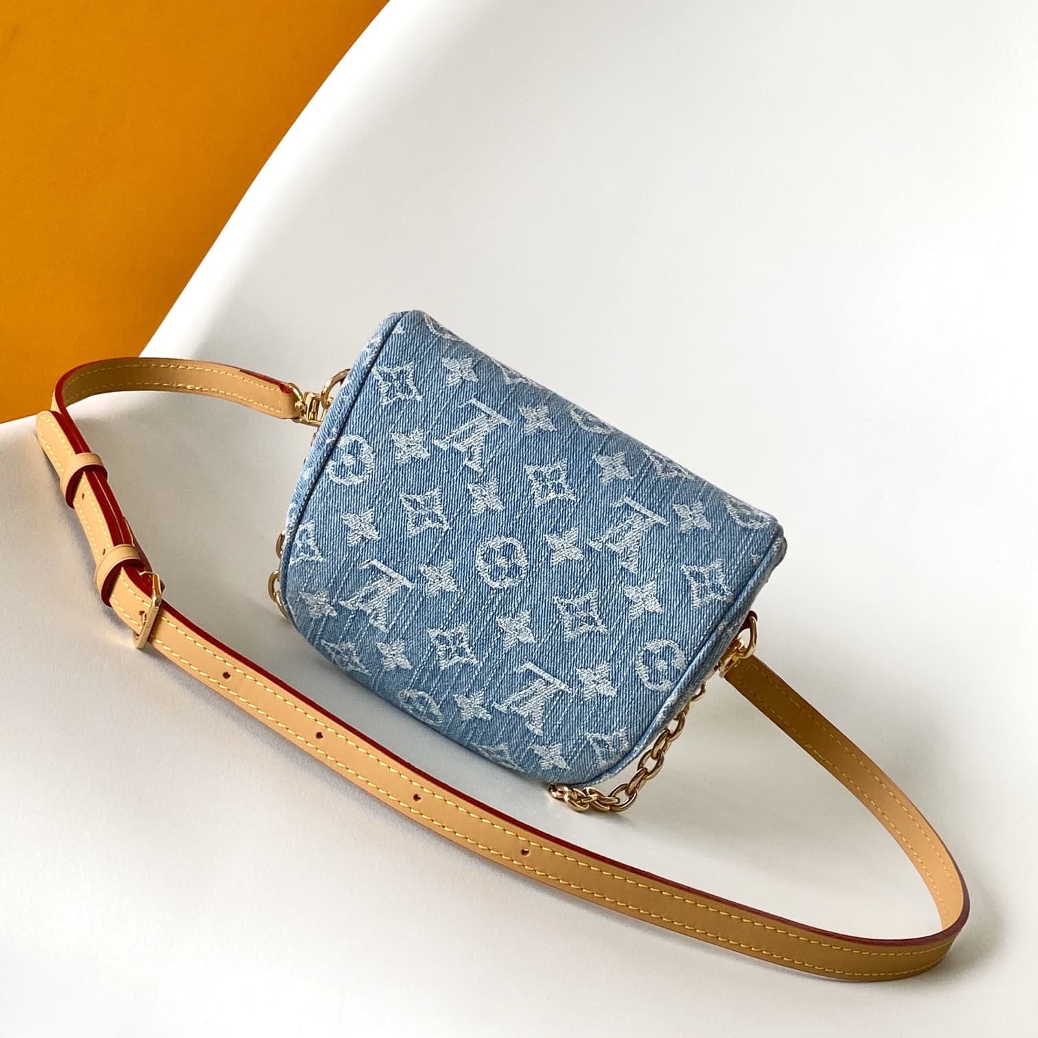 Louis Vuitton Mini Bumbag Handbag M83353 