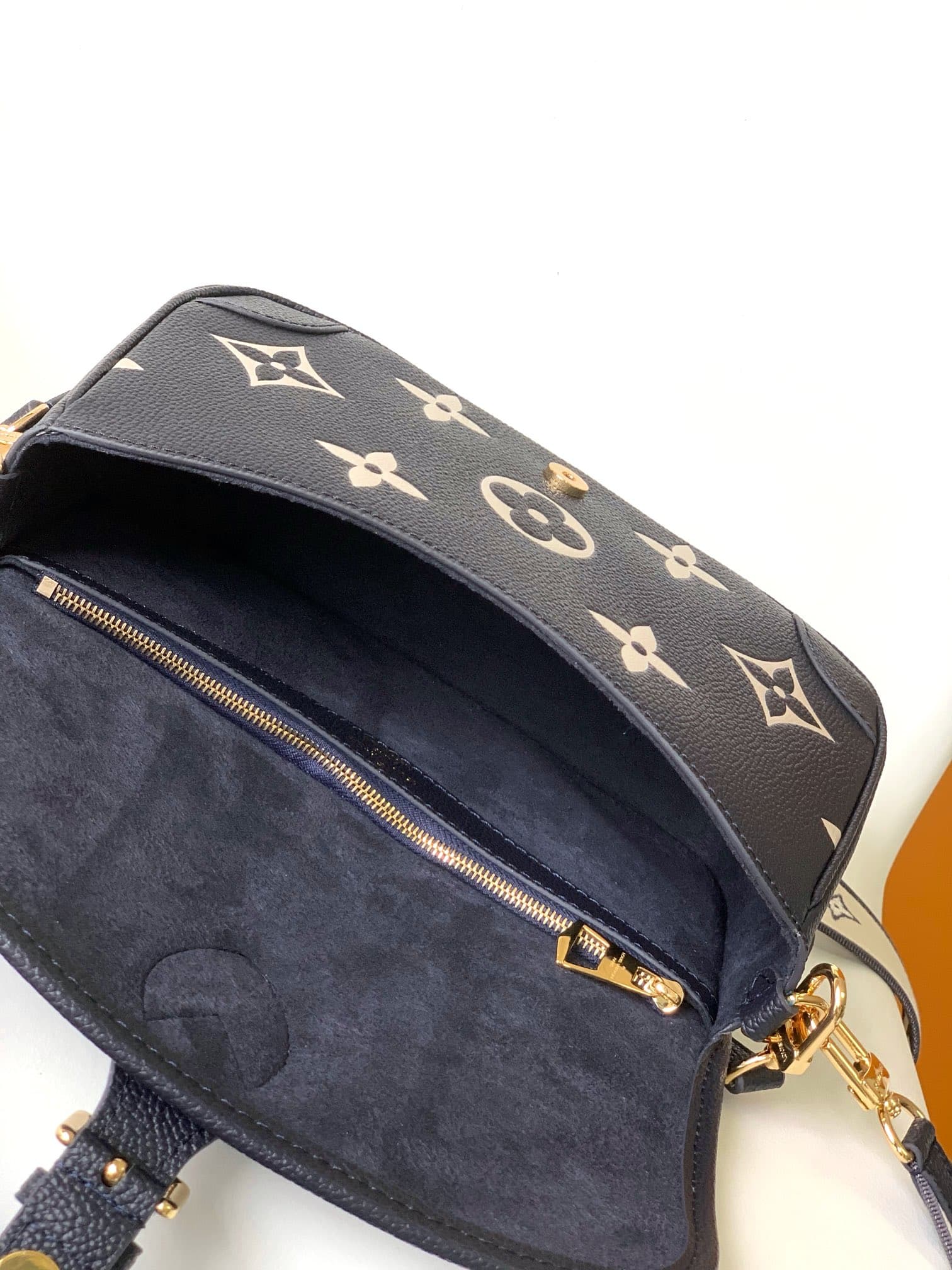 Louis Vuitton Mini Pochette Accessoires Handbag M47161 