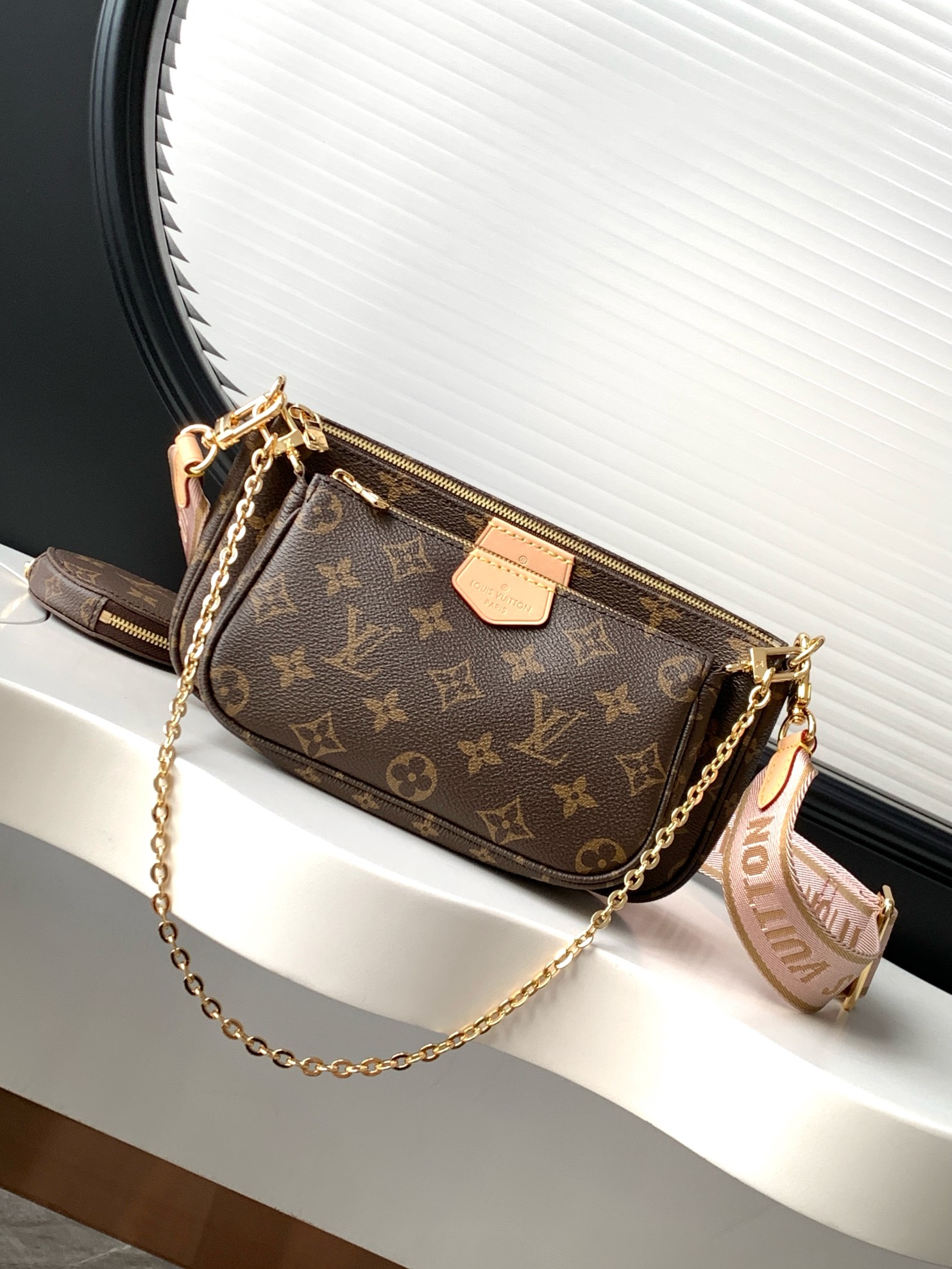 Louis Vuitton Multi Pochette Accessoires Handbag M44840 