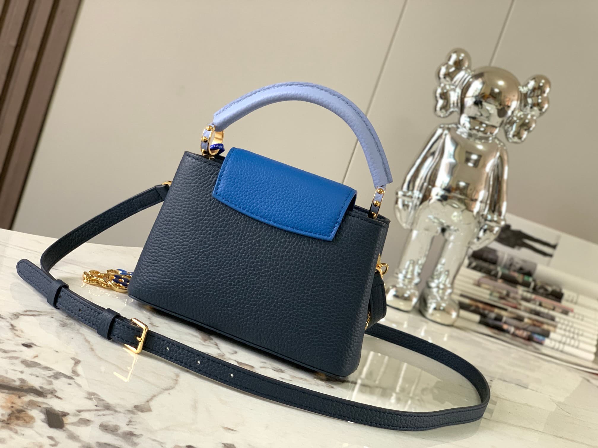 Louis Vuitton Capucines Mini Handbag M20845 