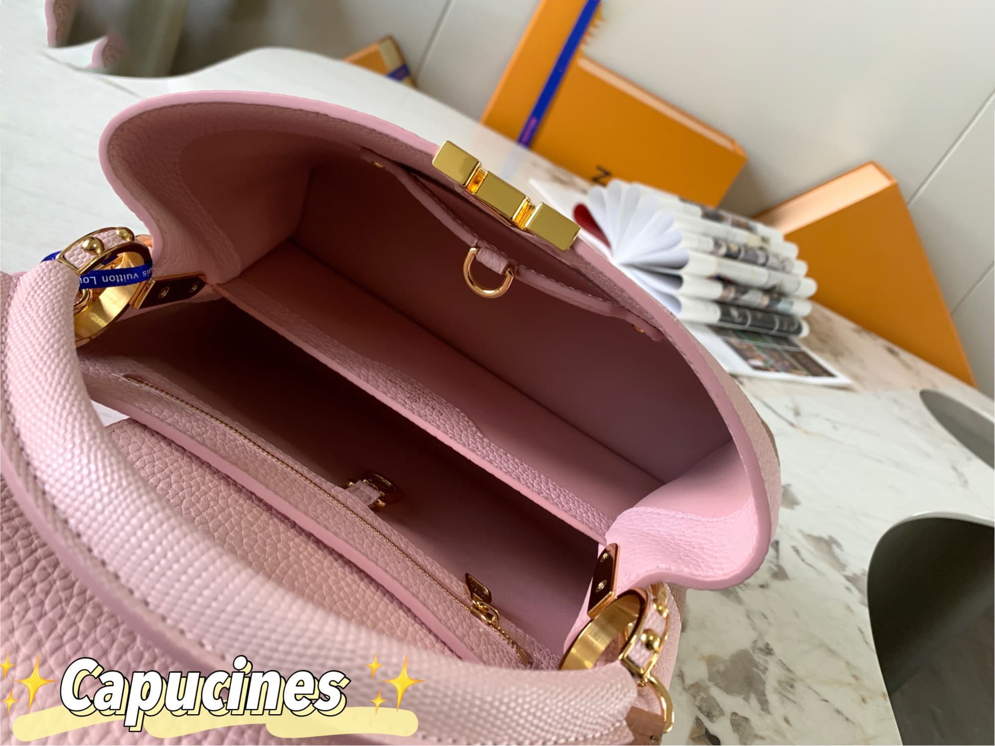 Louis Vuitton Capucines BB Handbag M59268 