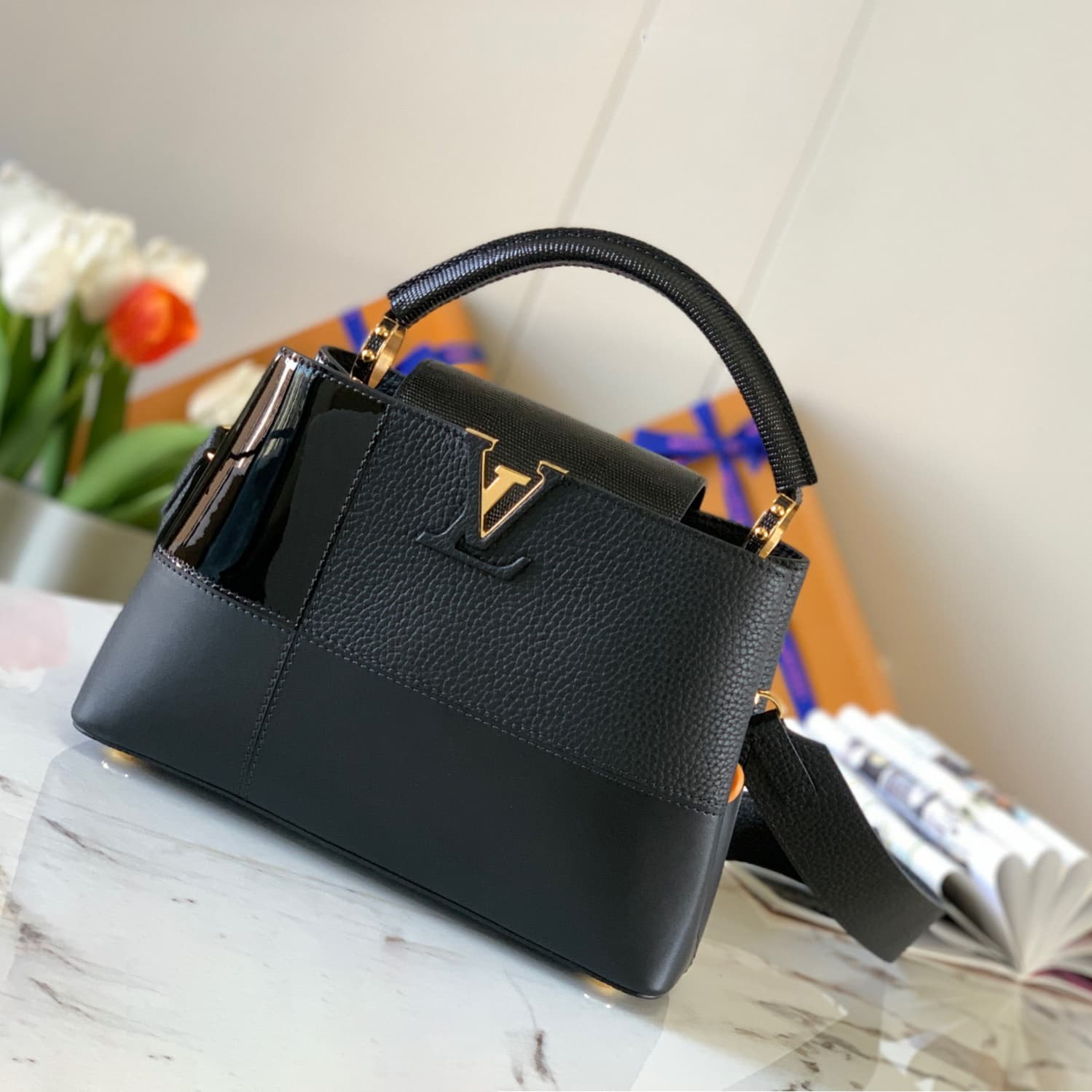 Louis Vuitton Capucines BB Handbag M59268 