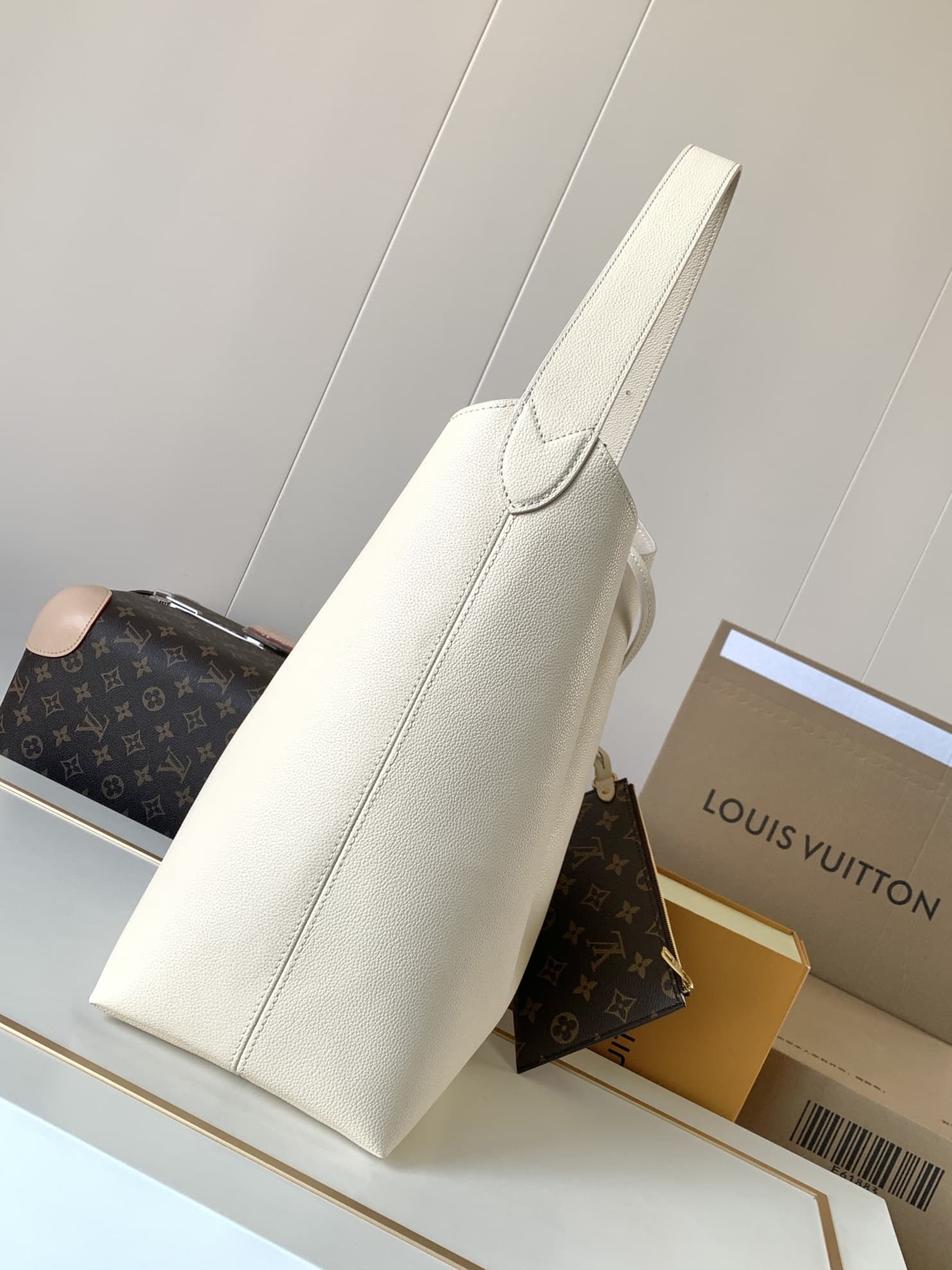 Louis Vuitton Low Key Hobo MM Handbag M25022 