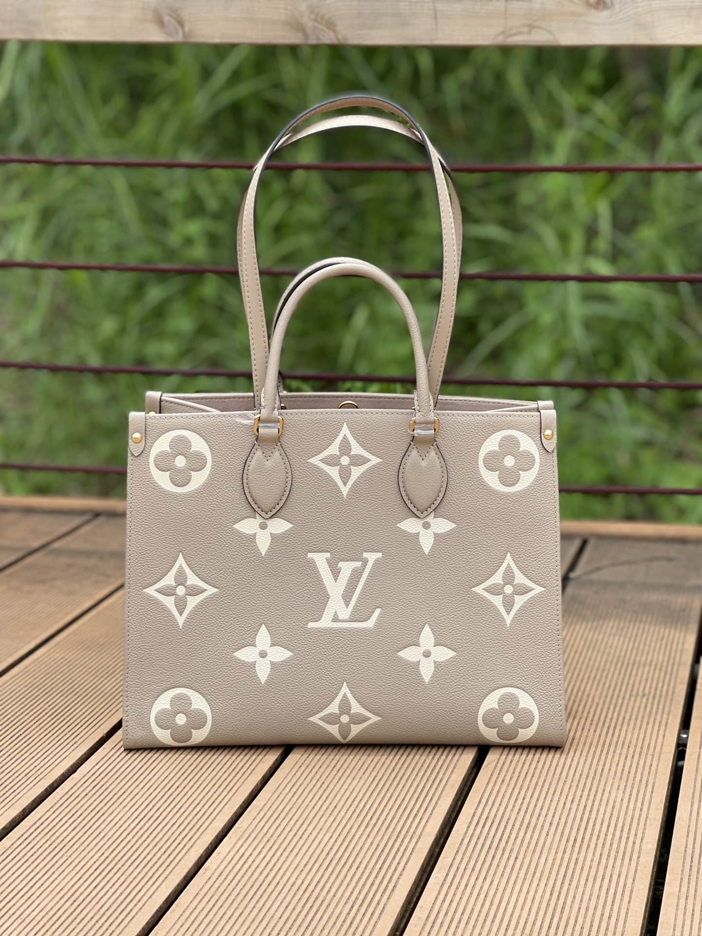 Louis Vuitton OnTheGo MM Handbag Light Khaki M45494