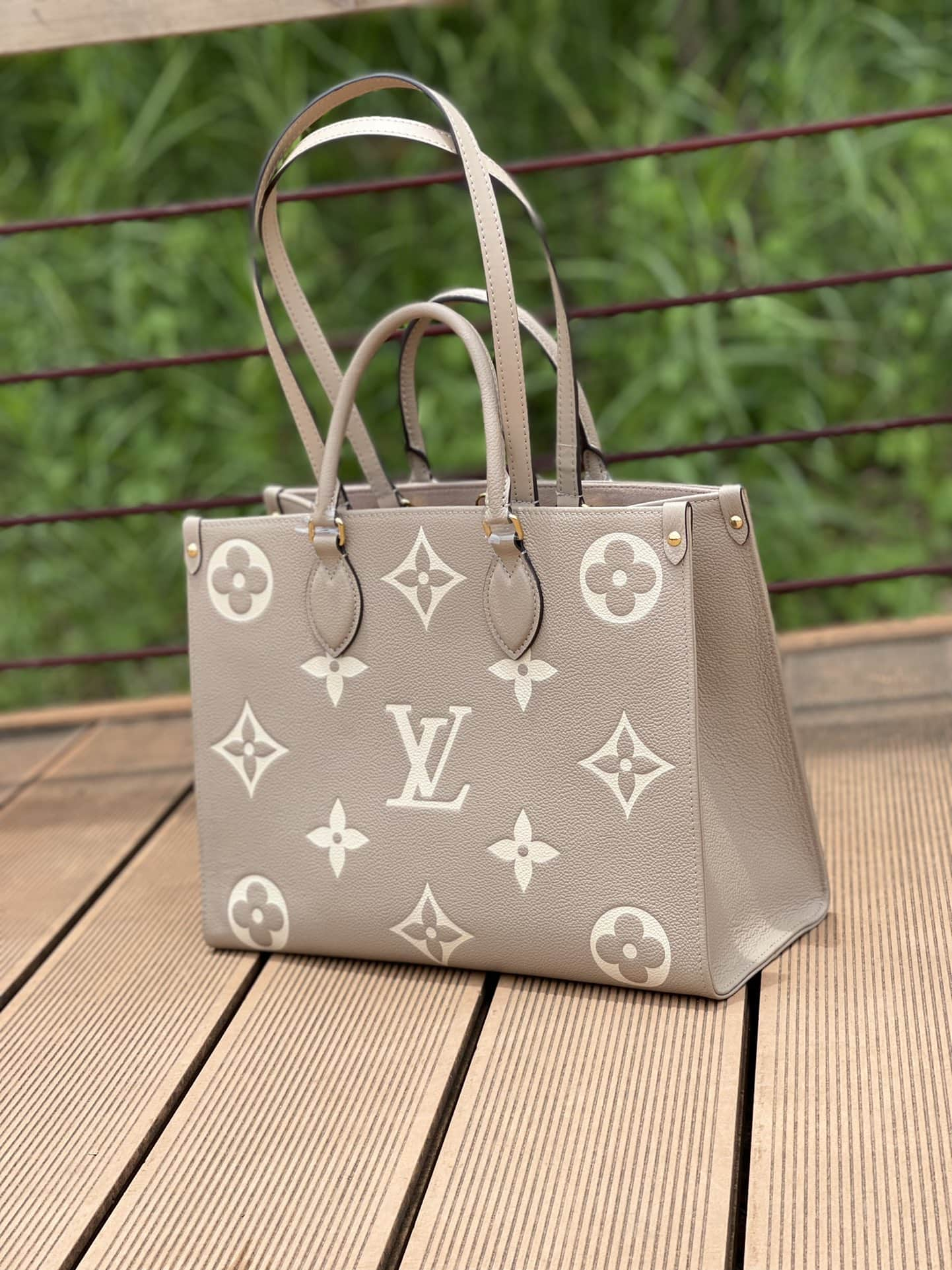 Louis Vuitton OnTheGo MM Handbag Light Khaki M45494