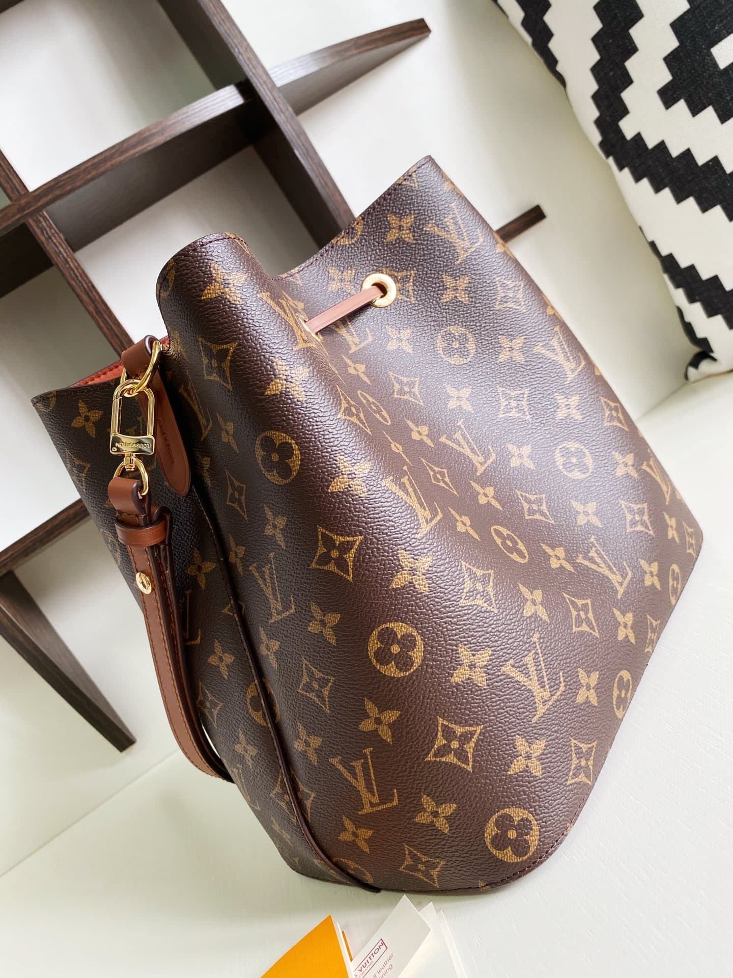 Louis Vuitton NéoNoé MM M44887