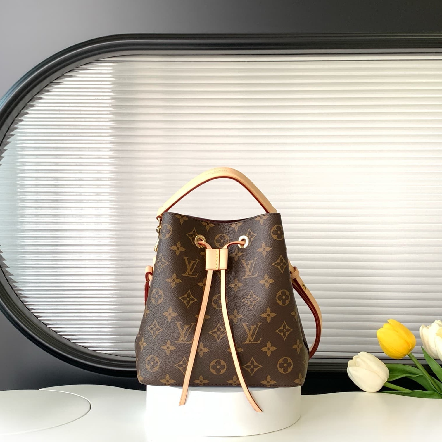 Louis Vuitton Néonoé BB M46581