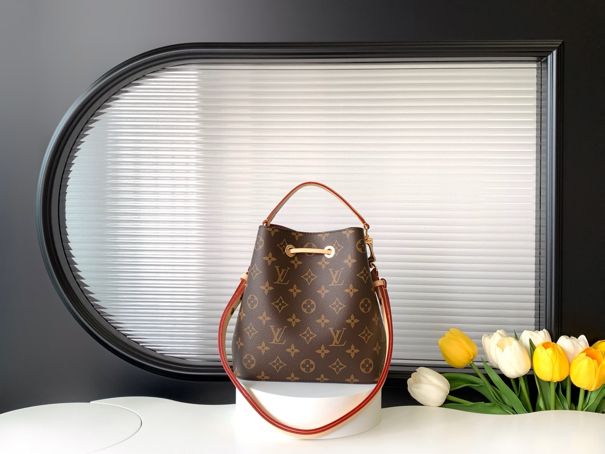 Louis Vuitton Néonoé BB M46581