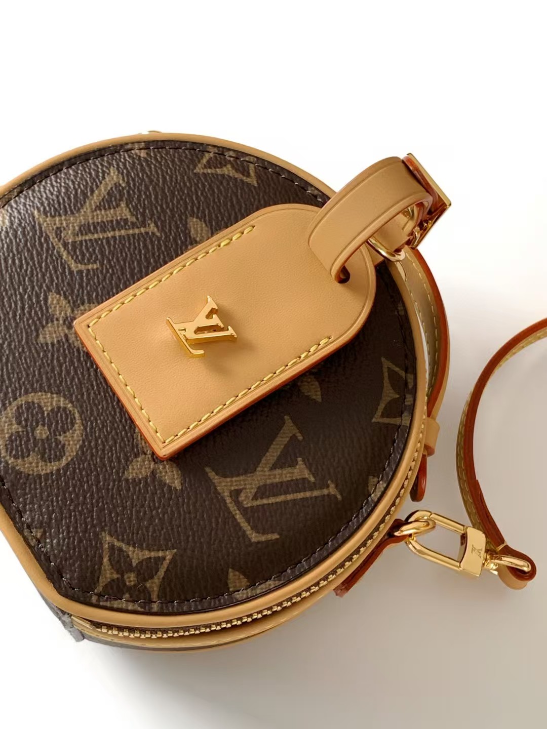 Louis Vuitton Mini Boite Chapeau Box Bag M44699