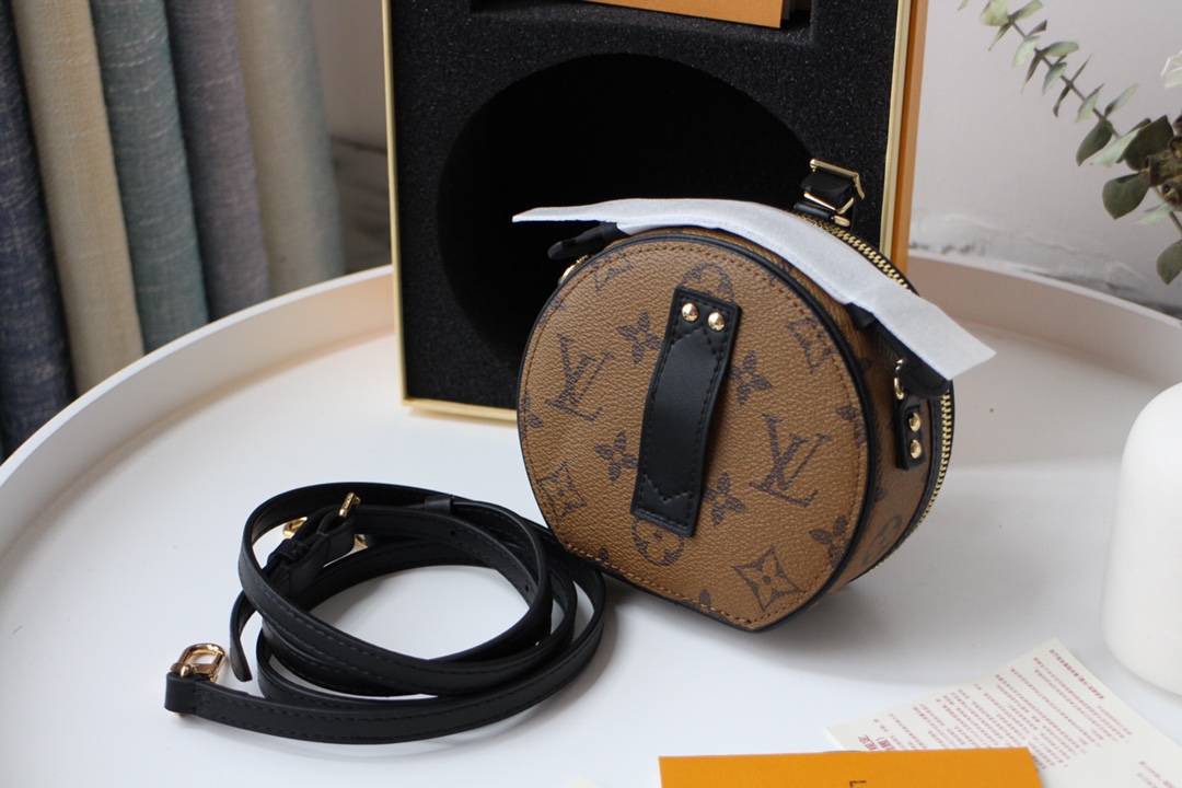 Louis Vuitton Mini Boite Chapeau Box Bag M44699