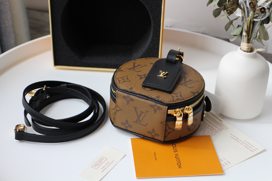 Louis Vuitton Mini Boite Chapeau Box Bag M44699